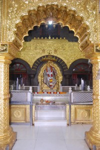 Shirdi Sai Samadhi darshan distant view